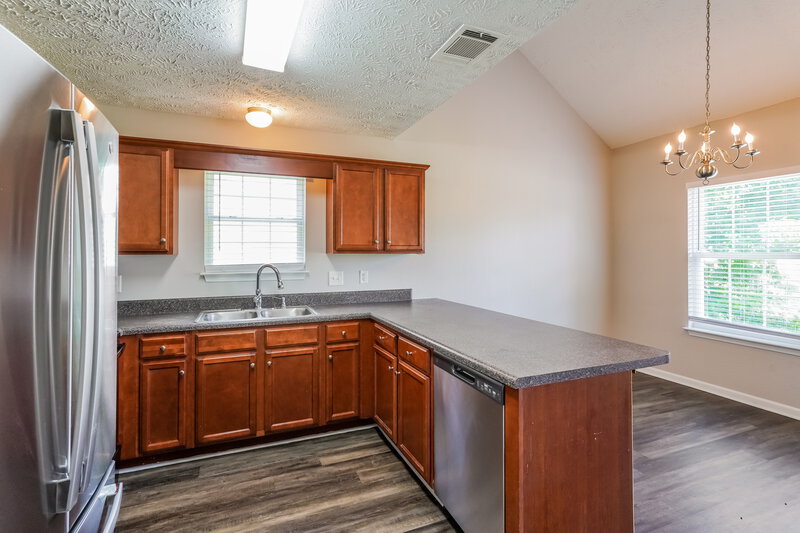 1,730/Mo, 273 Mary Joe Martin Dr La Vergne, TN 37086 Kitchen View 2