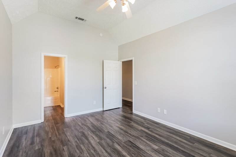 1,730/Mo, 273 Mary Joe Martin Dr La Vergne, TN 37086 Main Bedroom View