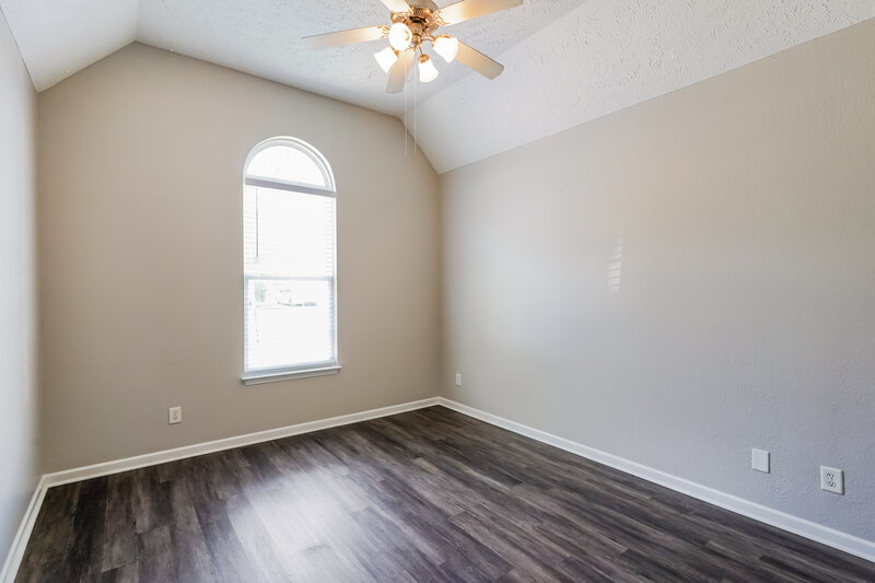 1,730/Mo, 273 Mary Joe Martin Dr La Vergne, TN 37086 Main Bedroom View 2