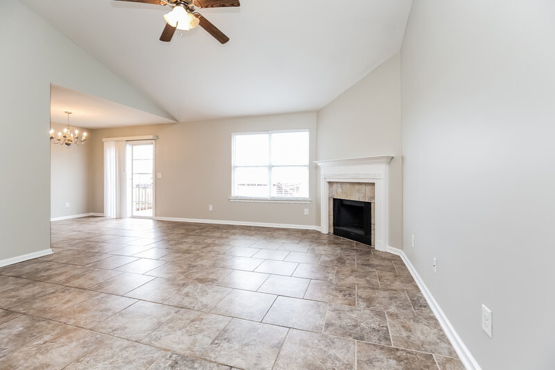 2,305/Mo, 209 Quiet Ln La Vergne, TN 37086 Living Room View