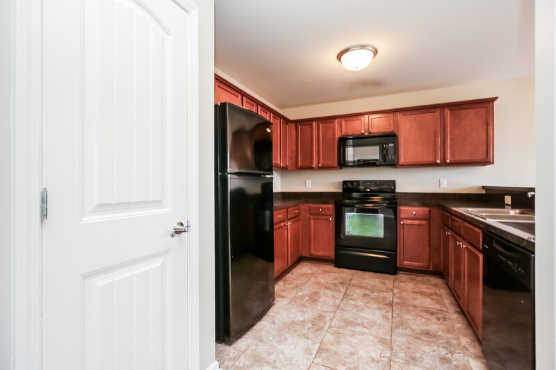 2,305/Mo, 209 Quiet Ln La Vergne, TN 37086 Kitchen View