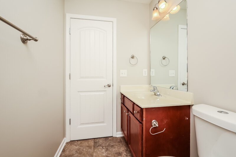 2,305/Mo, 209 Quiet Ln La Vergne, TN 37086 Bathroom View 2