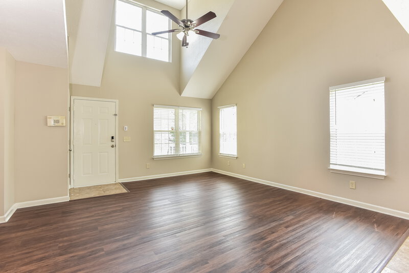 1,985/Mo, 1118 Benton Mason Dr La Vergne, TN 37086 Living Room View