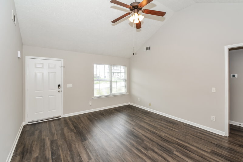 1,625/Mo, 1045 Tammy Sue Lane Lot 7612 La Vergne, TN 37086 Living Room View