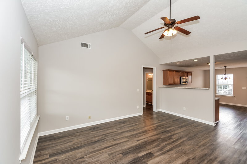 1,625/Mo, 1045 Tammy Sue Lane Lot 7612 La Vergne, TN 37086 Living Room View 3