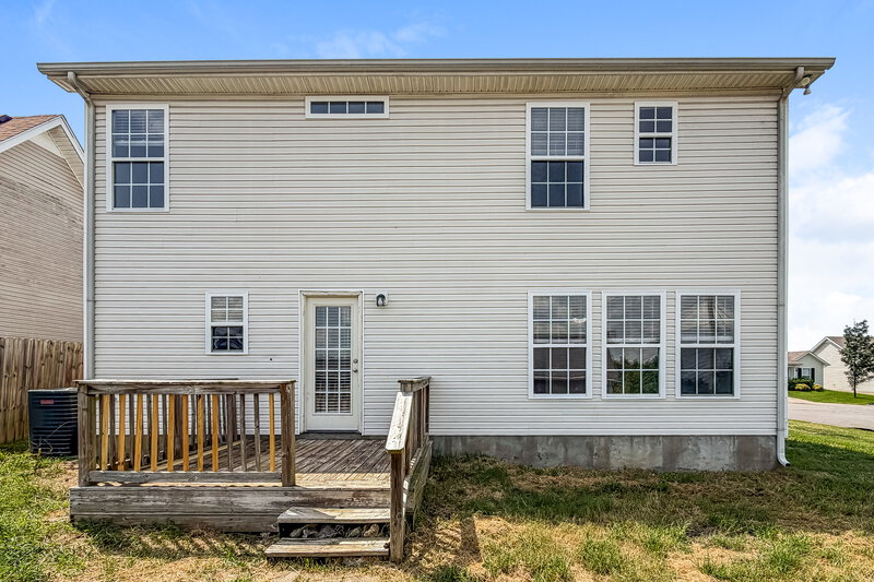 1,895/Mo, 927 Tom Hailey Blvd La Vergne, TN 37086 Rear View
