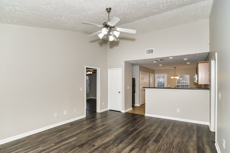 1,770/Mo, 177 Howard Woody Dr La Vergne, TN 37086 Living Room View