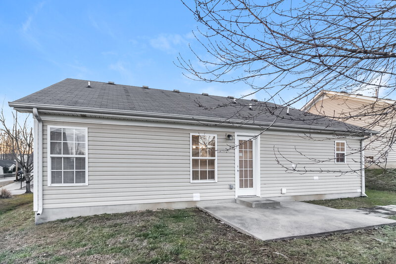 1,770/Mo, 177 Howard Woody Dr La Vergne, TN 37086 Rear View