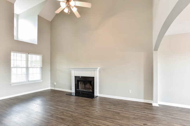 2,085/Mo, 1110 Harmony Ln La Vergne, TN 37086 Living Room View 5