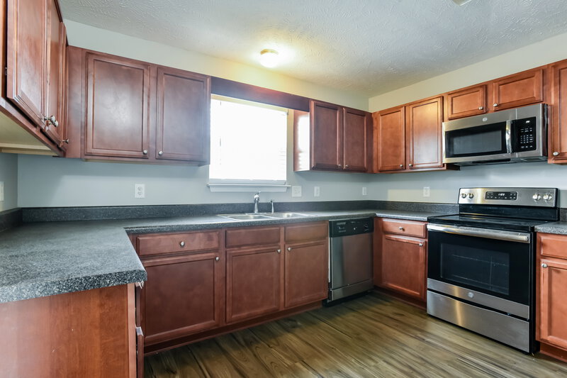 2,085/Mo, 1110 Harmony Ln La Vergne, TN 37086 Kitchen View 2