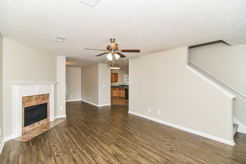 2,295/Mo, 1109 Modesto Ct La Vergne, TN 37086 Living Room View 2