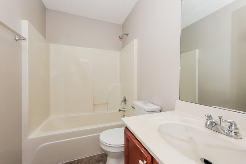 1,645/Mo, 1001 Tammy Sue Lane Lot 7601 La Vergne, TN 37086 Bathroom View