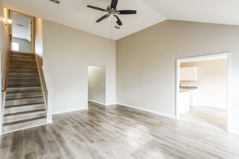 1,965/Mo, 1114 Sima Shabat Ct La Vergne, TN 37086 Living Room View 2