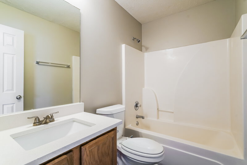 1,965/Mo, 1114 Sima Shabat Ct La Vergne, TN 37086 Bathroom View