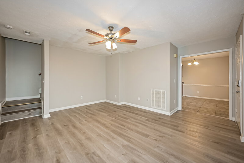 1,735/Mo, 1204 Smalls Ct La Vergne, TN 37086 Foyer View 2