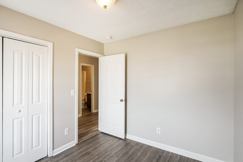 1,720/Mo, 1204 Smalls Ct La Vergne, TN 37086 Bedroom View 4