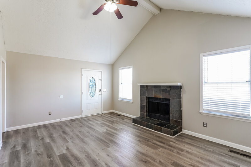 1,785/Mo, 126 Fergus Rd La Vergne, TN 37086 Living Room View