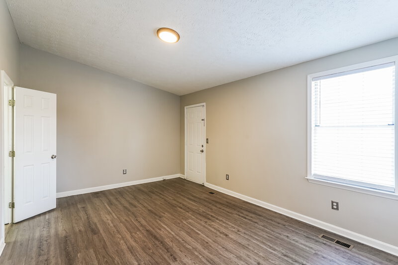 1,785/Mo, 126 Fergus Rd La Vergne, TN 37086 Main Bedroom View 2