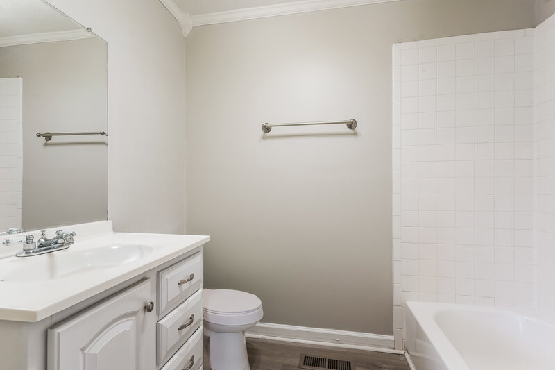 1,785/Mo, 126 Fergus Rd La Vergne, TN 37086 Bathroom View
