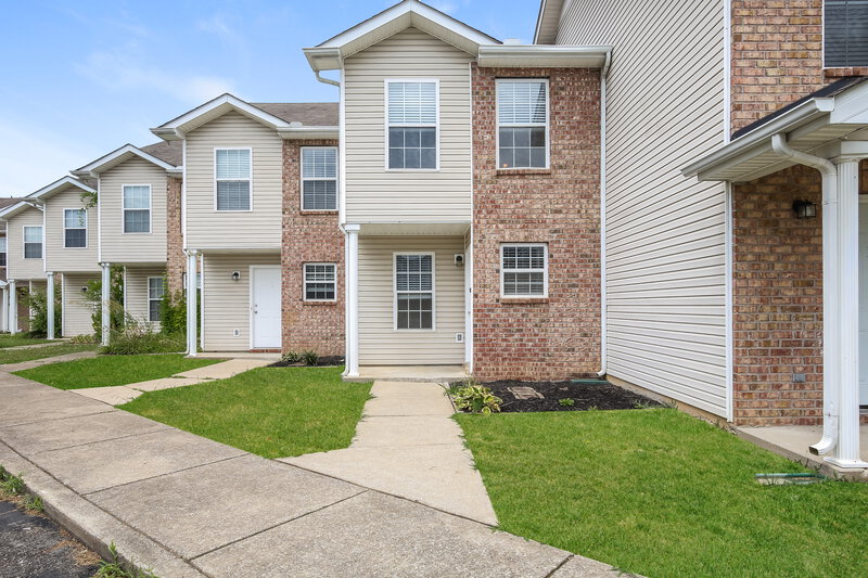 1,565/Mo, 4080 Nir Shreibman Blvd Apt 13 La Vergne, TN 37086 Front View