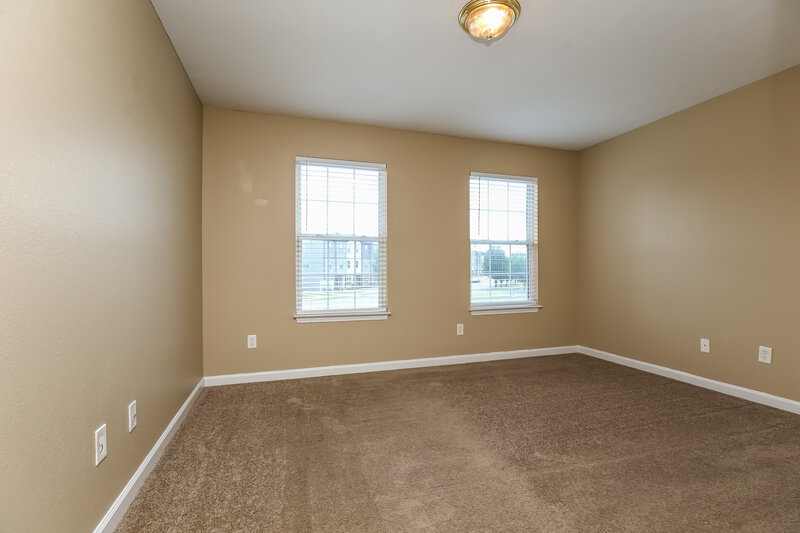 1,565/Mo, 4080 Nir Shreibman Blvd Apt 13 La Vergne, TN 37086 Main Bedroom View