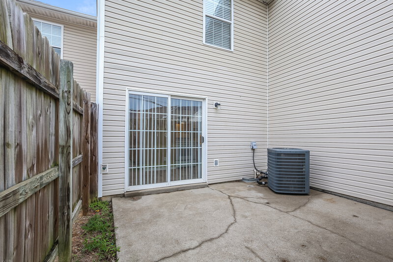 1,565/Mo, 4080 Nir Shreibman Blvd Apt 13 La Vergne, TN 37086 Rear View 2