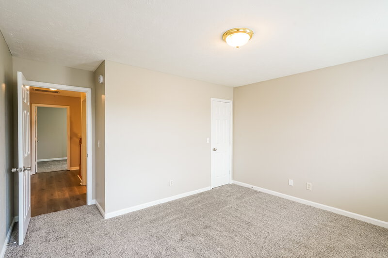 1,450/Mo, 4080 Nir Shreibman Blvd Apt 4 La Vergne, TN 37086 Main Bedroom View