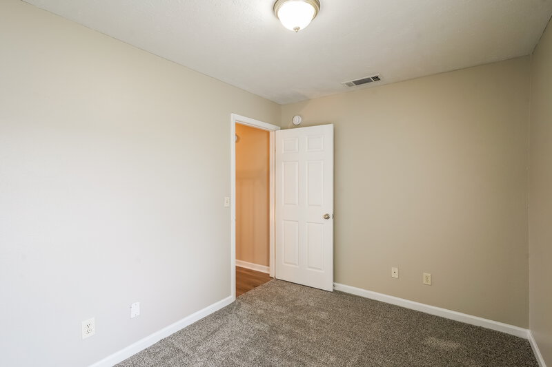 1,450/Mo, 4080 Nir Shreibman Blvd Apt 4 La Vergne, TN 37086 Bedroom View 2