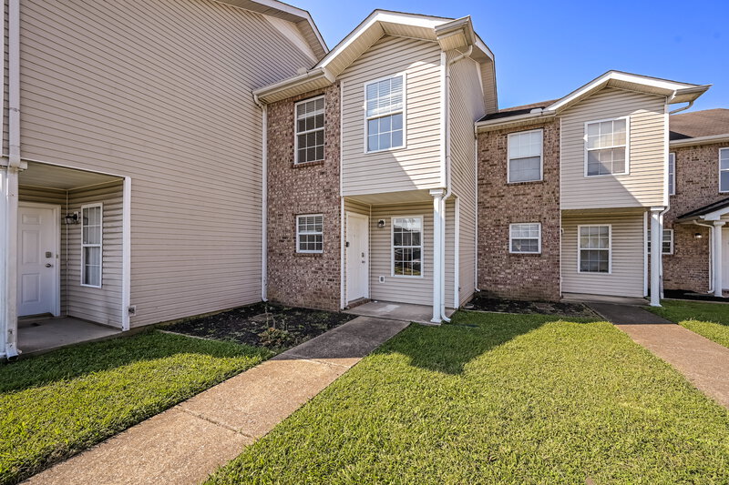 1,430/Mo, 4080 Nir Shreibman Blvd Apt 5 La Vergne, TN 37086 External View