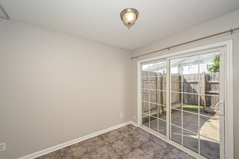 1,430/Mo, 4080 Nir Shreibman Blvd Apt 5 La Vergne, TN 37086 Dining Room View