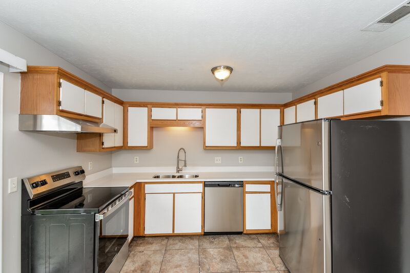 1,425/Mo, 4080 Nir Shreibman Blvd Apt 5 La Vergne, TN 37086 Misc View 5