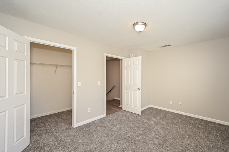 1,430/Mo, 4080 Nir Shreibman Blvd Apt 5 La Vergne, TN 37086 Main Bedroom View