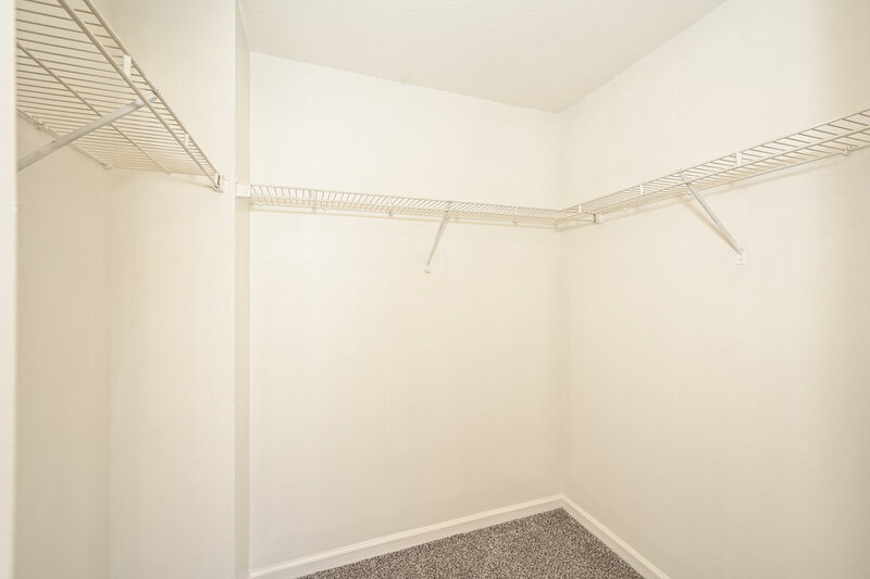 1,430/Mo, 4080 Nir Shreibman Blvd Apt 5 La Vergne, TN 37086 Walk In Closet View