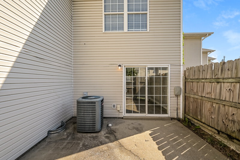 1,430/Mo, 4080 Nir Shreibman Blvd Apt 5 La Vergne, TN 37086 Rear View 2