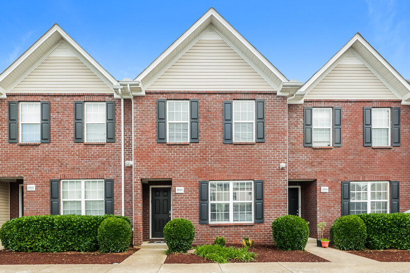 1,895/Mo, 3007 RG Buchanan Dr La Vergne, TN 37086 Front View