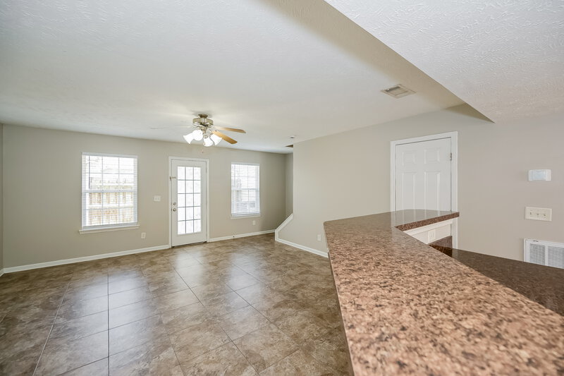 1,760/Mo, 3007 RG Buchanan Dr La Vergne, TN 37086 Living Room View 2