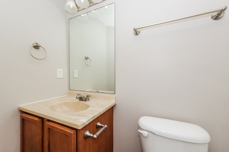 1,895/Mo, 3007 RG Buchanan Dr La Vergne, TN 37086 Bathroom View