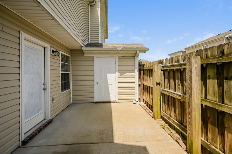 1,760/Mo, 3007 RG Buchanan Dr La Vergne, TN 37086 Backyard View