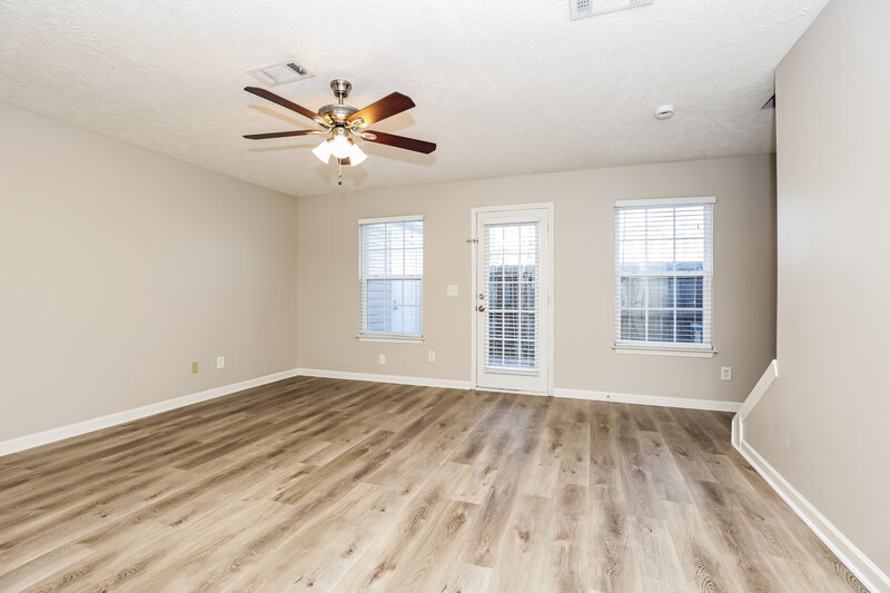 2,730/Mo, 4048 George Buchanan Dr La Vergne, TN 37086 Living Room View