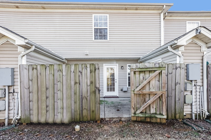 2,730/Mo, 4048 George Buchanan Dr La Vergne, TN 37086 Rear View