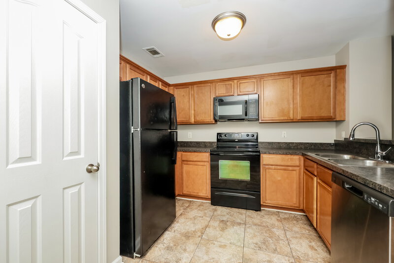 1,490/Mo, 8047 Logan Dr La Vergne, TN 37086 Kitchen View