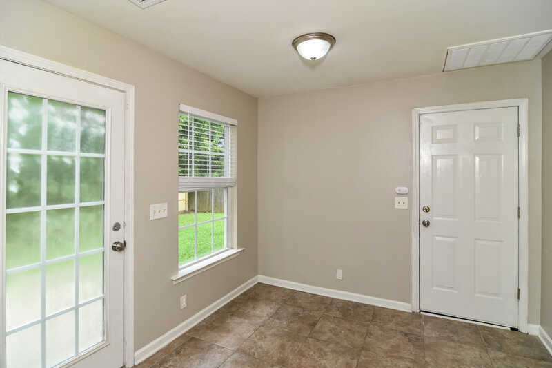 2,265/Mo, 145 Lyndhurst Dr La Vergne, TN 37086 Dining Room View
