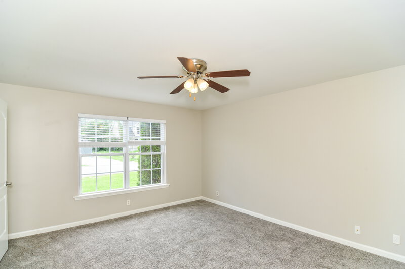 2,265/Mo, 145 Lyndhurst Dr La Vergne, TN 37086 Main Bedroom View