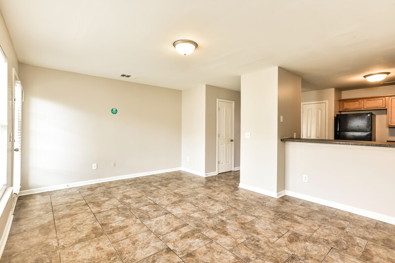 2,430/Mo, 8043 Logan Dr La Vergne, TN 37086 Living Room View