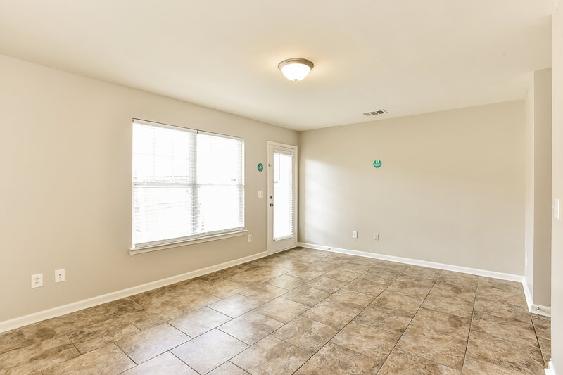 2,430/Mo, 8043 Logan Dr La Vergne, TN 37086 Family Room View