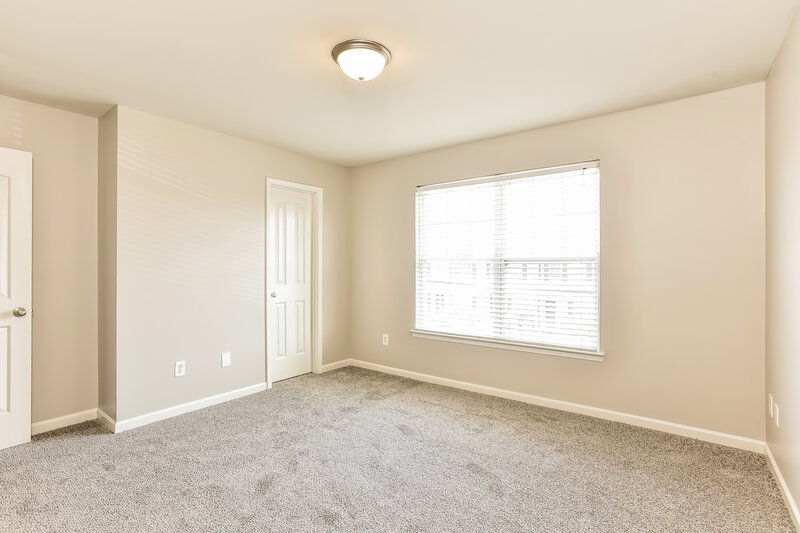 2,430/Mo, 8043 Logan Dr La Vergne, TN 37086 Main Bedroom View 2