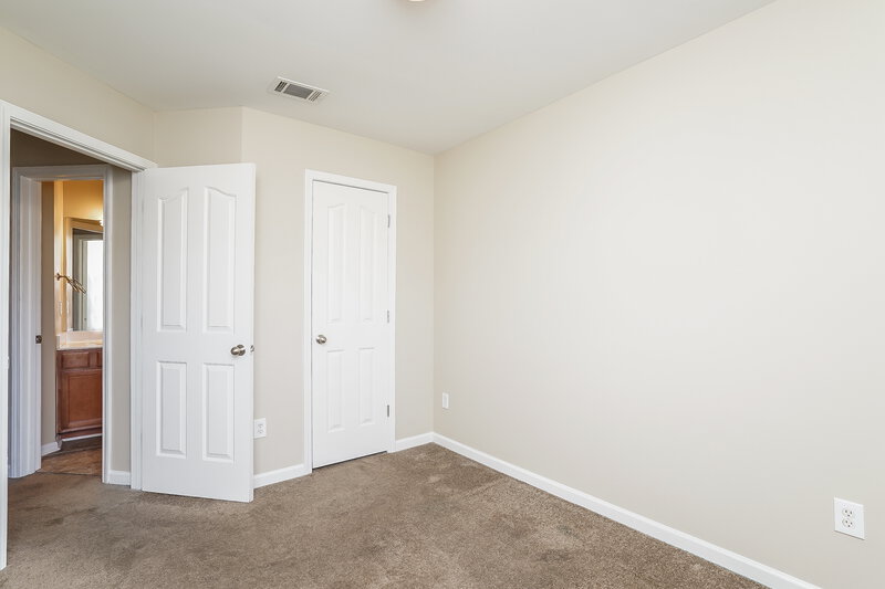 2,430/Mo, 8043 Logan Dr La Vergne, TN 37086 Bedroom View 4