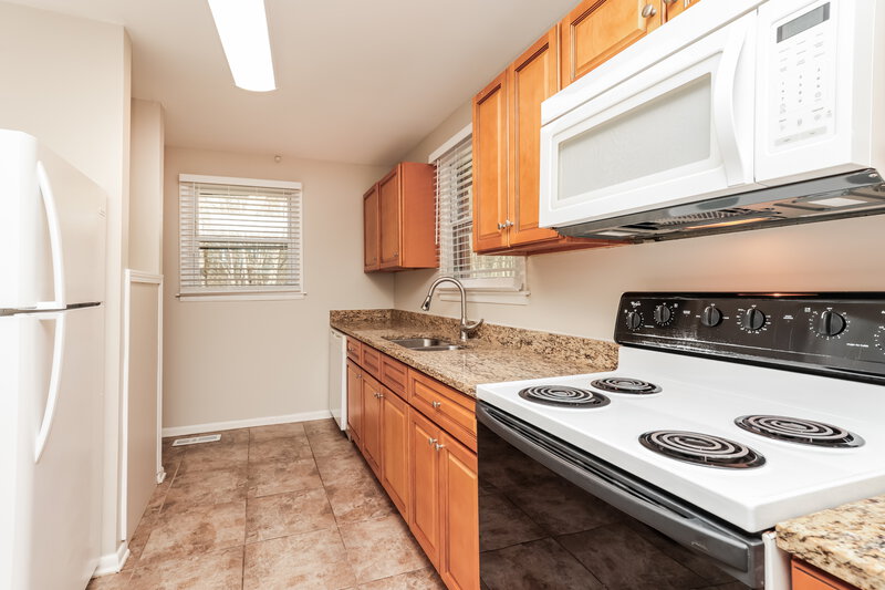 1,595/Mo, 307 Jean Dr La Vergne, TN 37086 Kitchen View