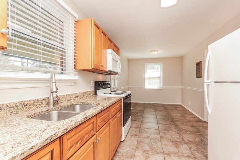 1,595/Mo, 307 Jean Dr La Vergne, TN 37086 Kitchen View 2