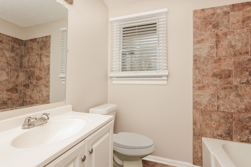 1,595/Mo, 307 Jean Dr La Vergne, TN 37086 Bathroom View